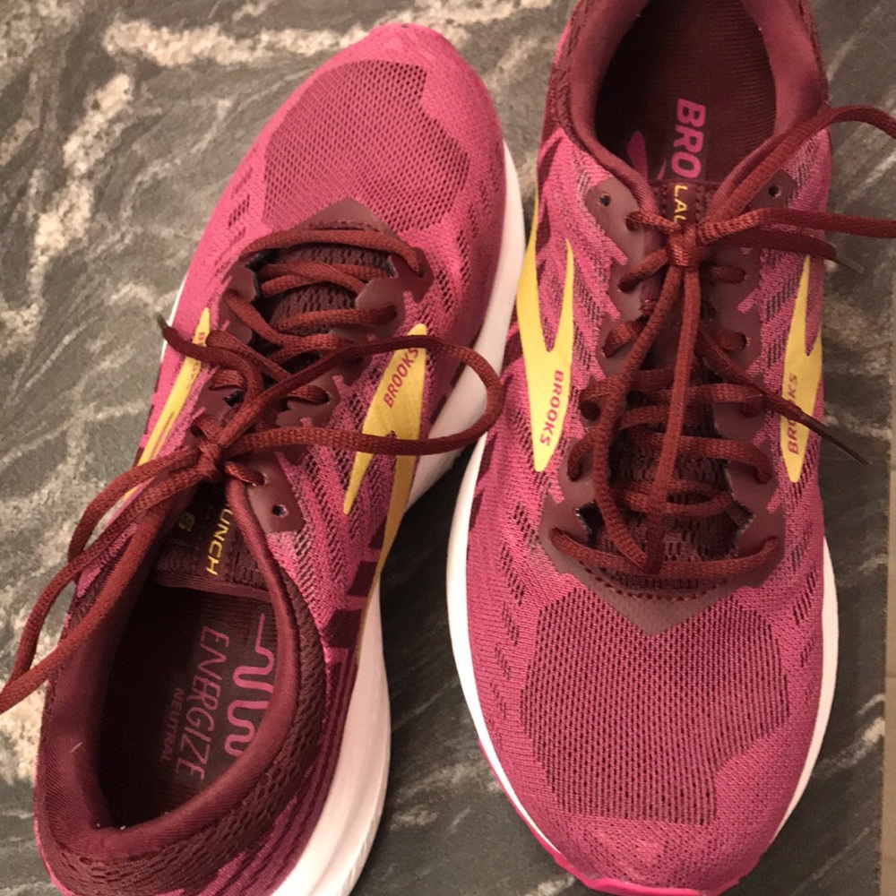 Running shoes